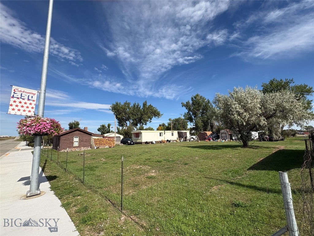 105 E Wheeler Street Property Photo 2