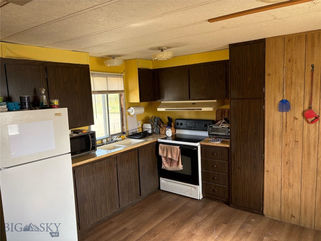 105 E Wheeler Street Property Photo 7