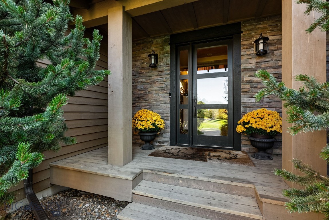 122 Highnoon Way Property Photo 4