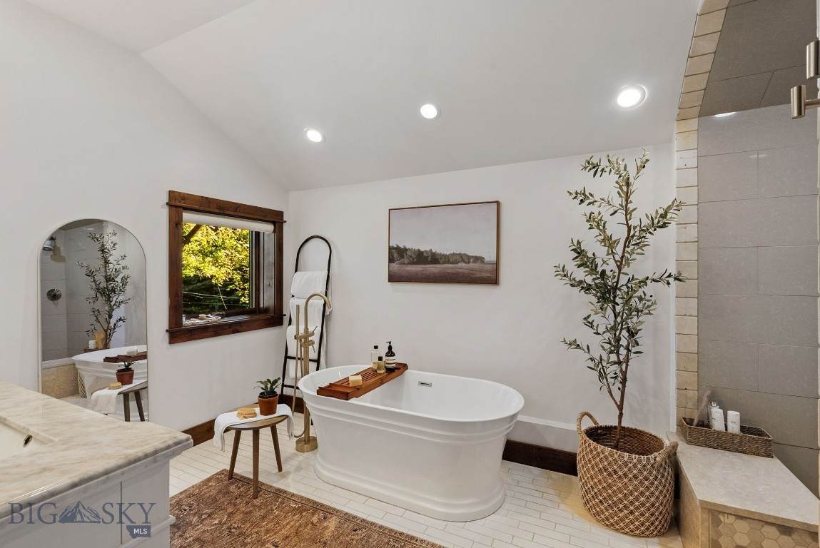 122 Highnoon Way Property Photo 42
