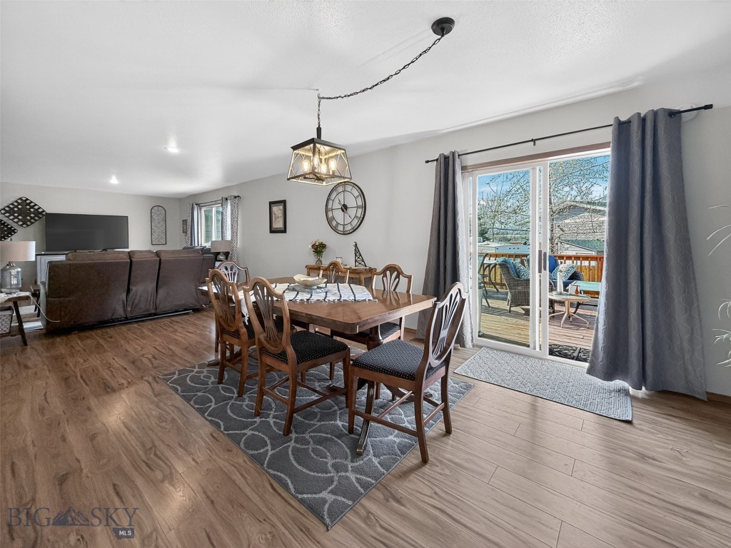 700 Mayfair Property Photo 10