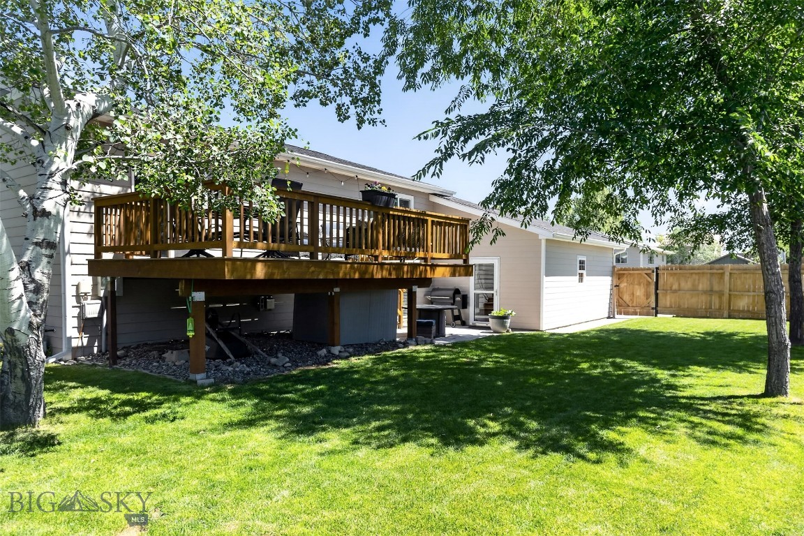 700 Mayfair Property Photo 33