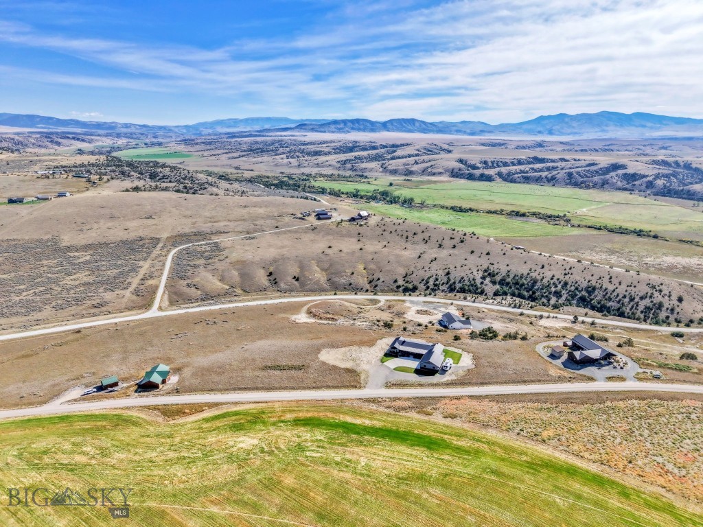 35 Skyview Lane Property Photo 69
