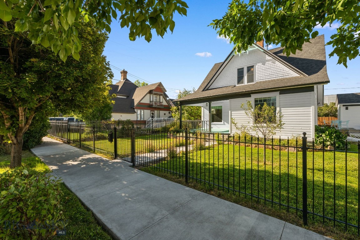 18 E Reeder Street Property Photo 3