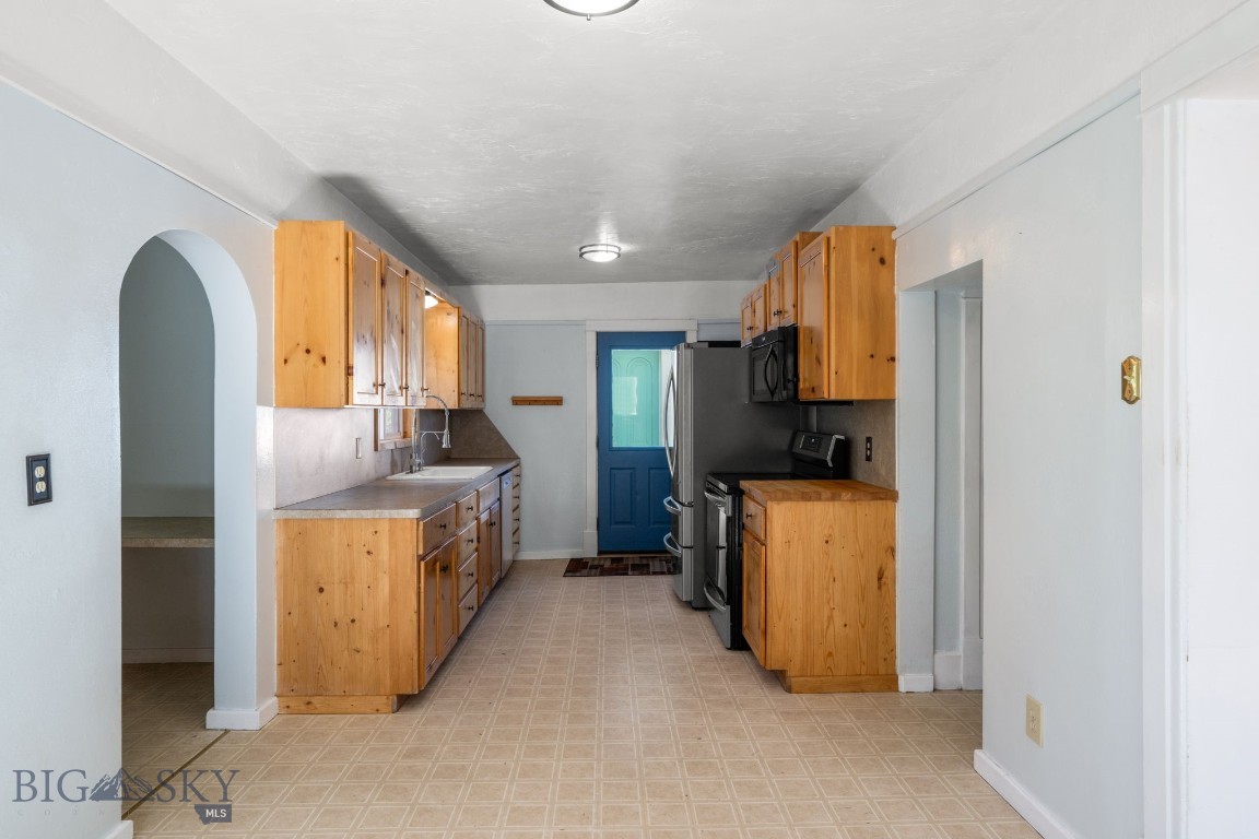 18 E Reeder Street Property Photo 16