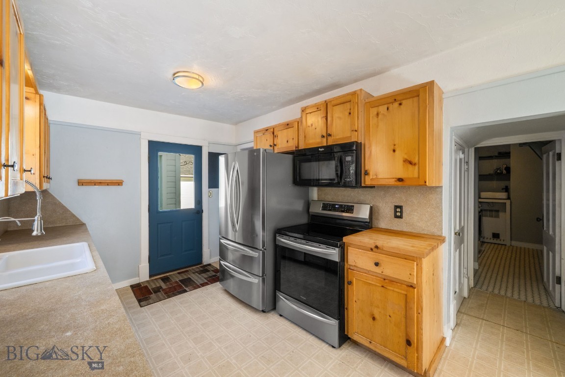 18 E Reeder Street Property Photo 18