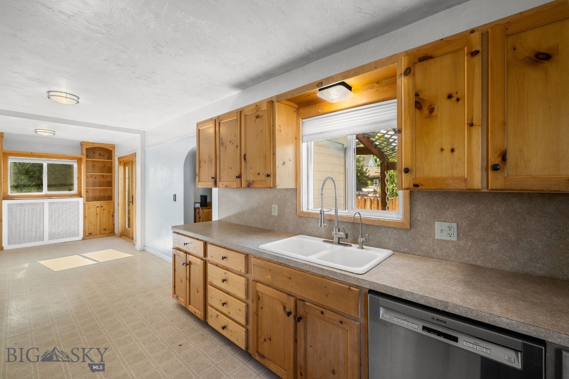 18 E Reeder Street Property Photo 20