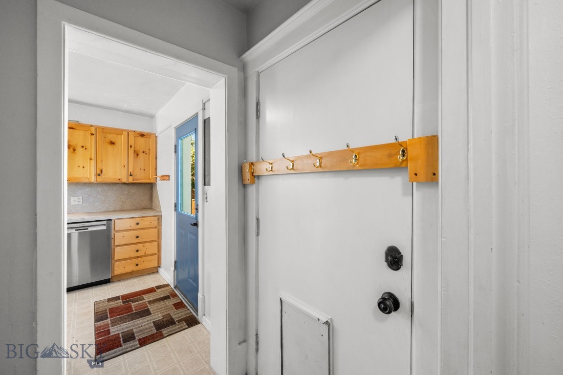 18 E Reeder Street Property Photo 24