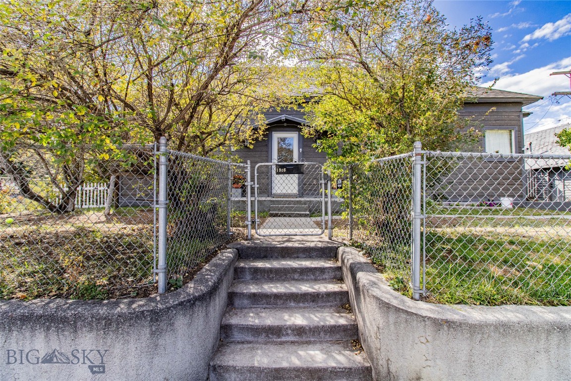 1926 George Street Property Photo 1