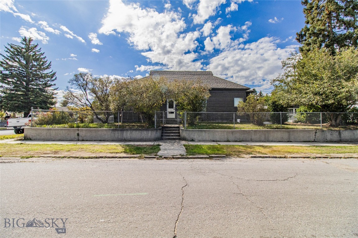 1926 George Street Property Photo 5