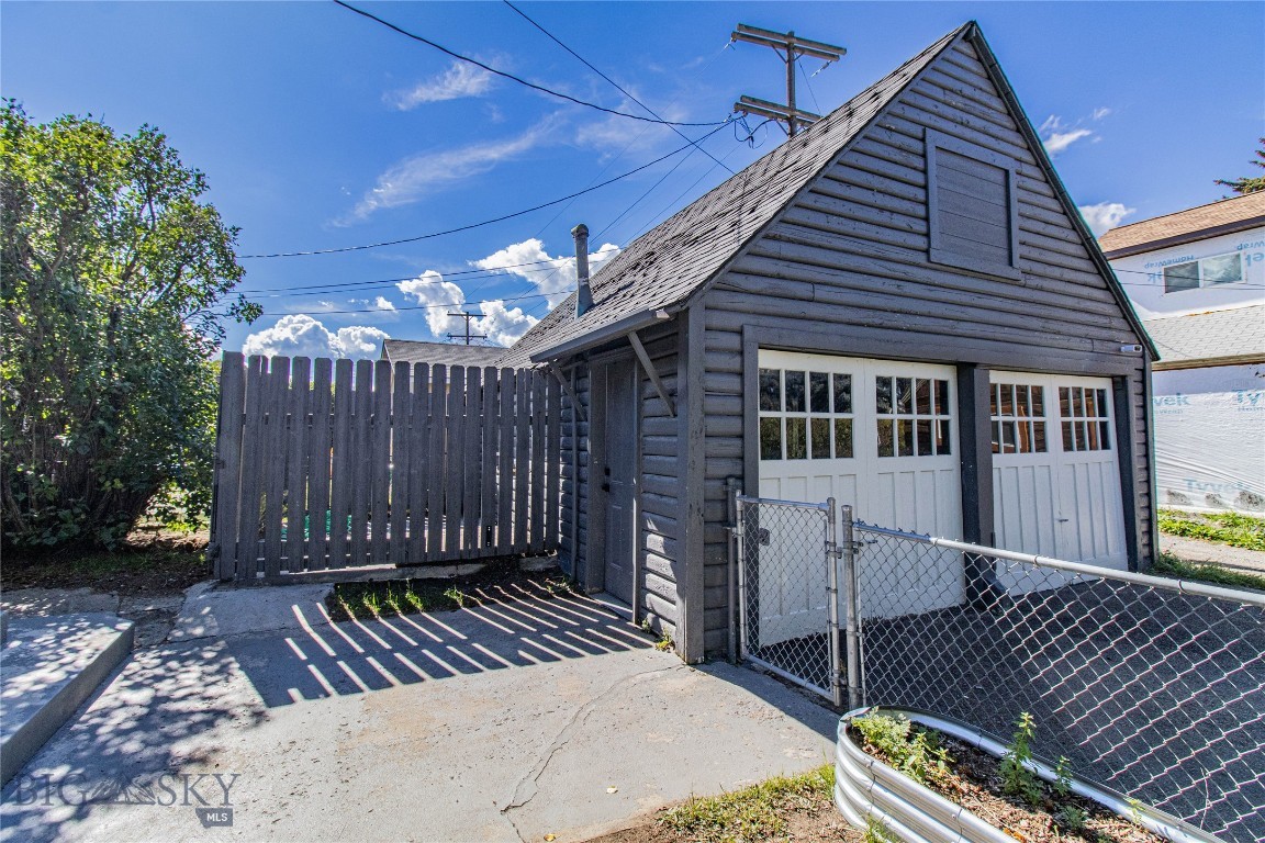 1926 George Street Property Photo 47
