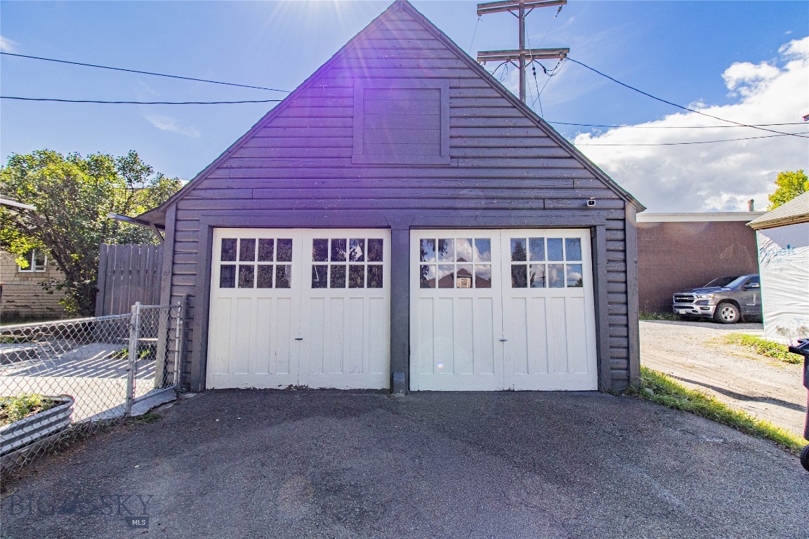 1926 George Street Property Photo 56