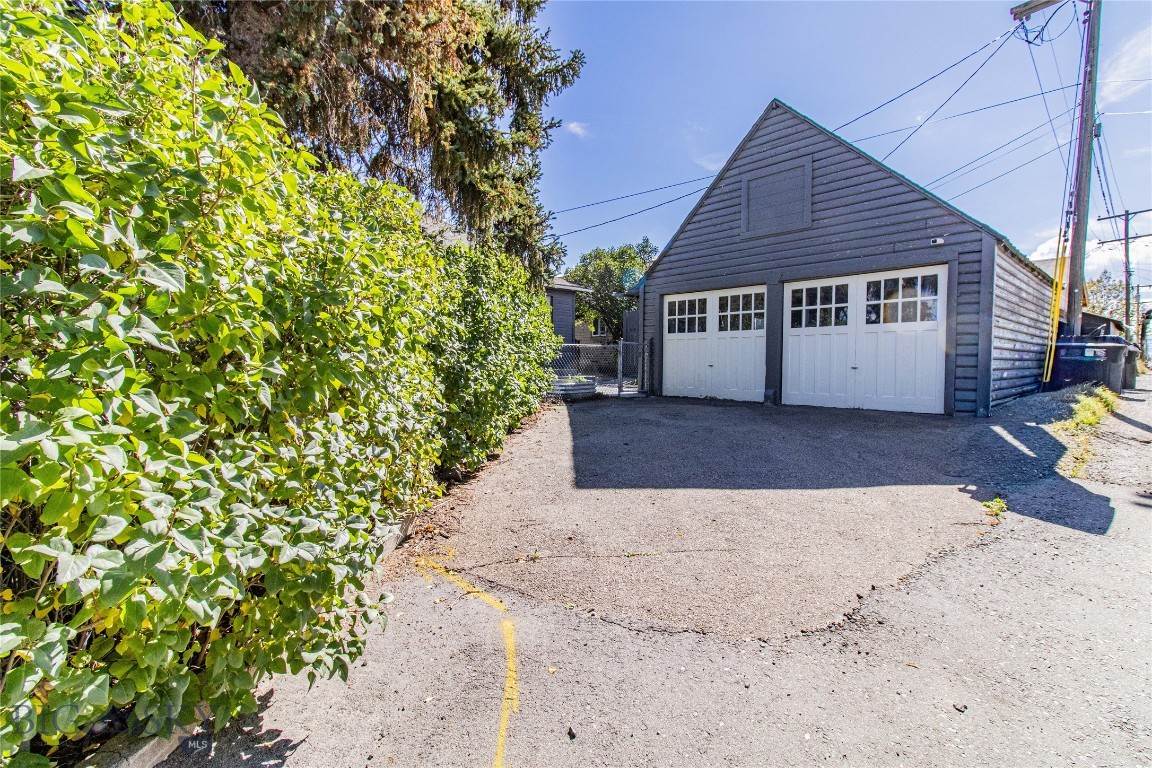 1926 George Street Property Photo 57