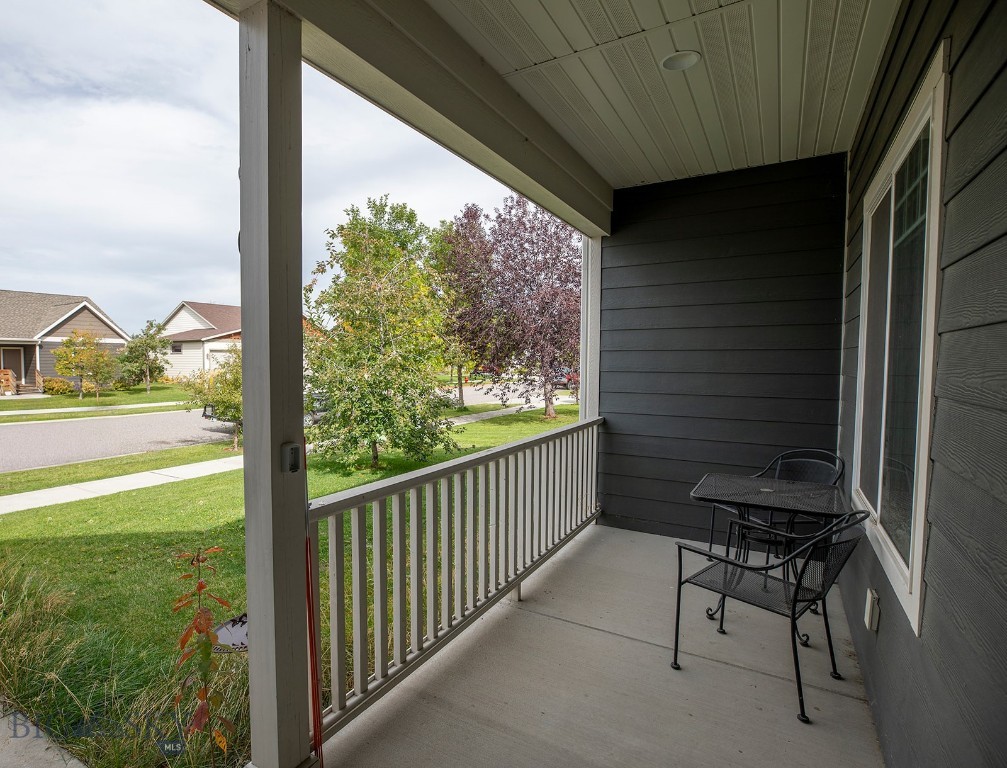 90 Ridgeline Lane Property Photo 3