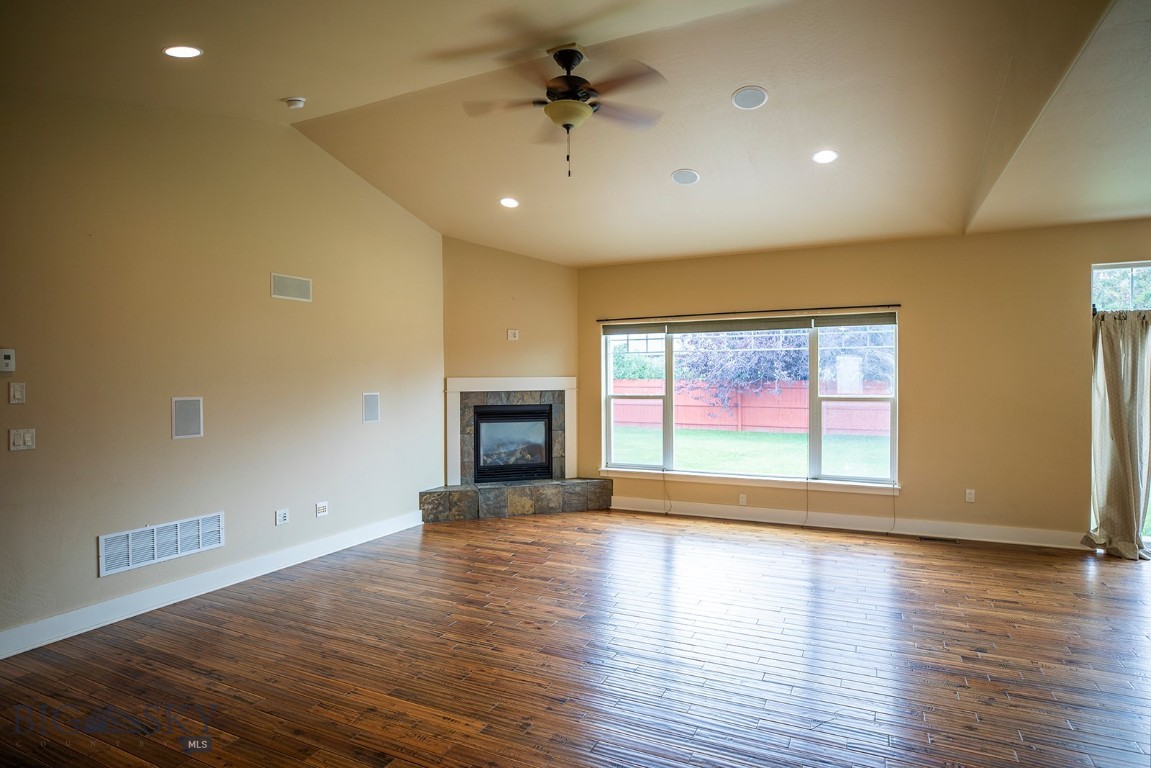 90 Ridgeline Lane Property Photo 13