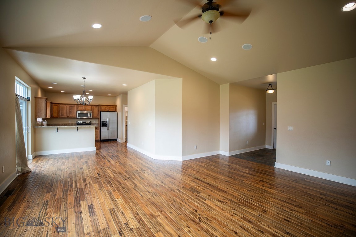 90 Ridgeline Lane Property Photo 15