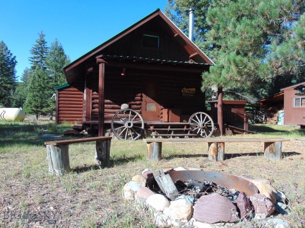 8880 Elk Trail Loop Property Photo 1