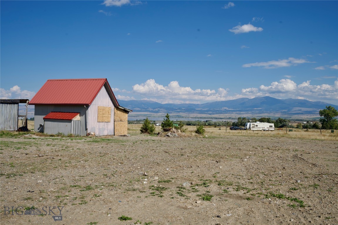 19 John Wayne Lane Property Photo 2