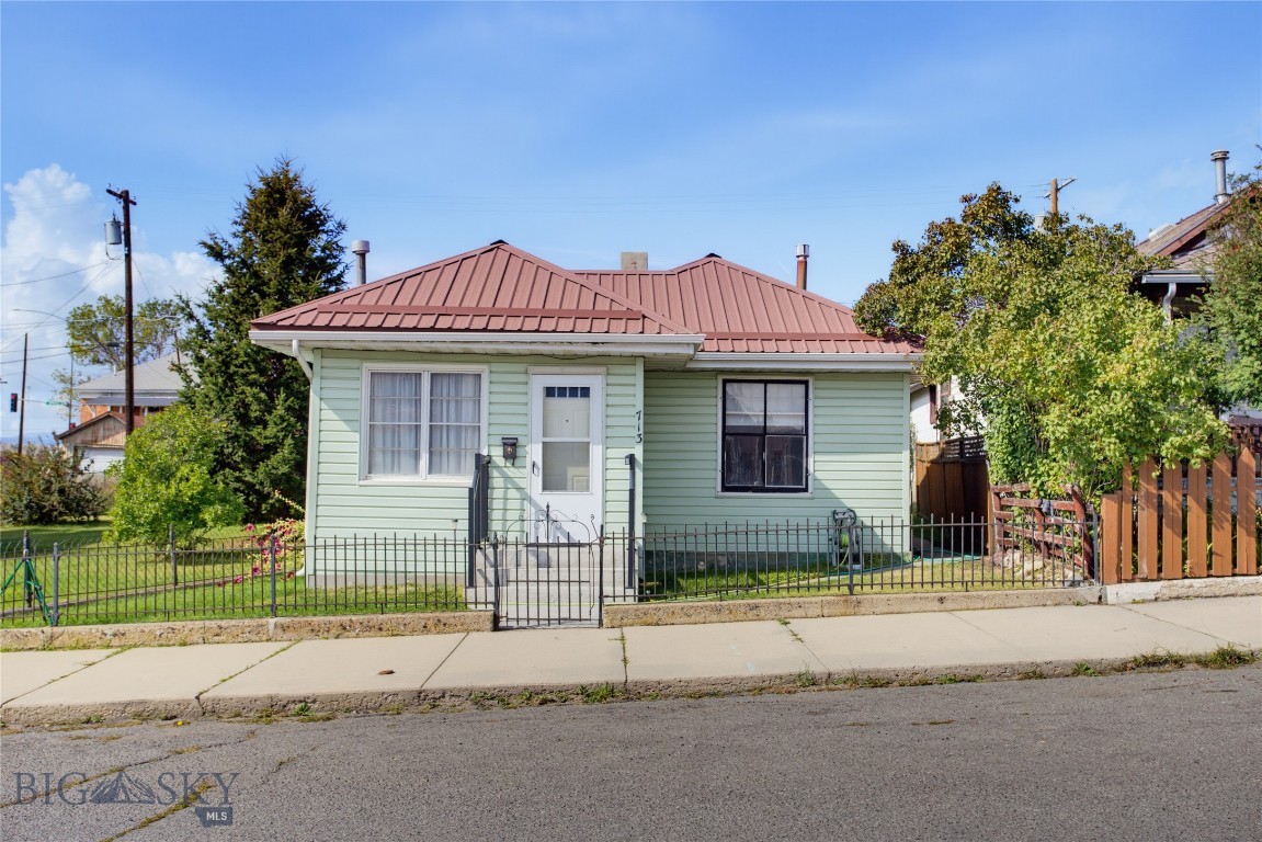 713 Placer Property Photo 1