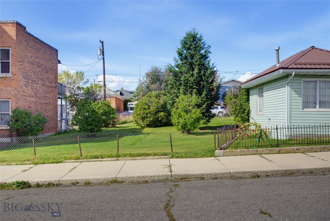 713 Placer Property Photo 4