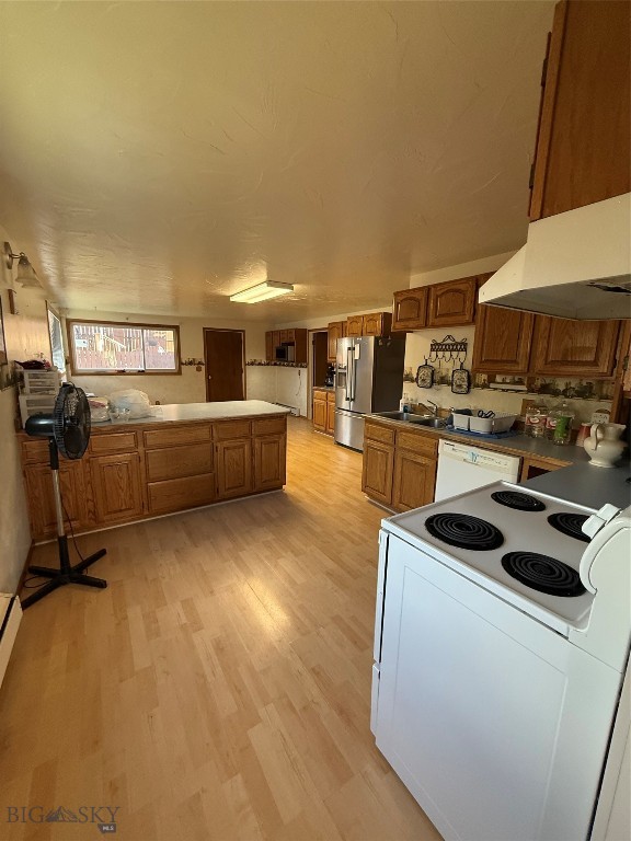 933 Zarelda Property Photo 4