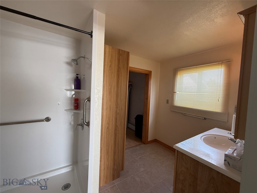 933 Zarelda Property Photo 12
