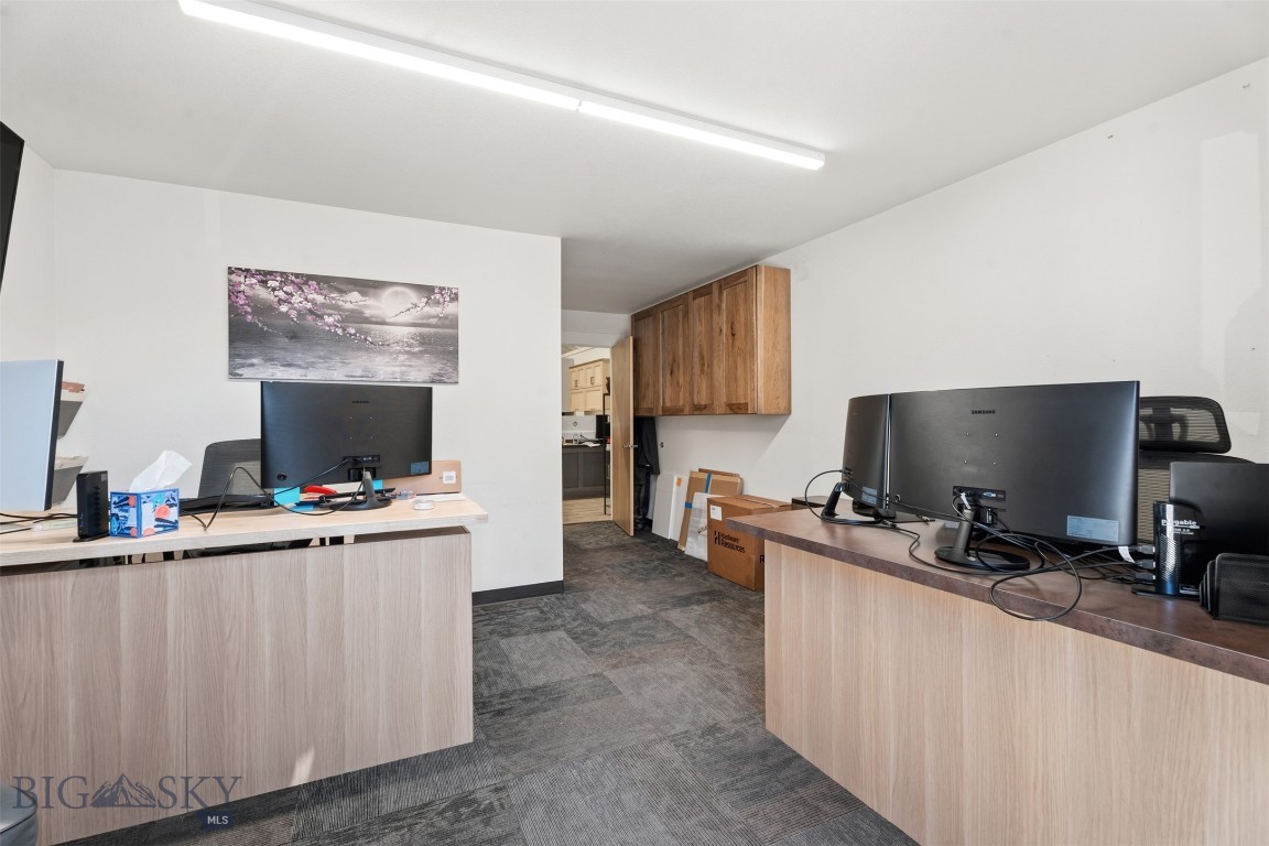 5730 Expressway F Property Photo 5