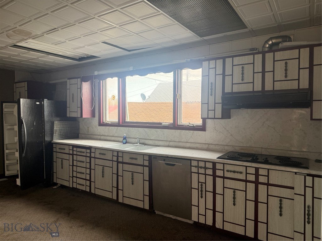 415 Ash Street Property Photo 8