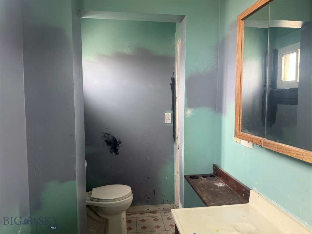 415 Ash Street Property Photo 11