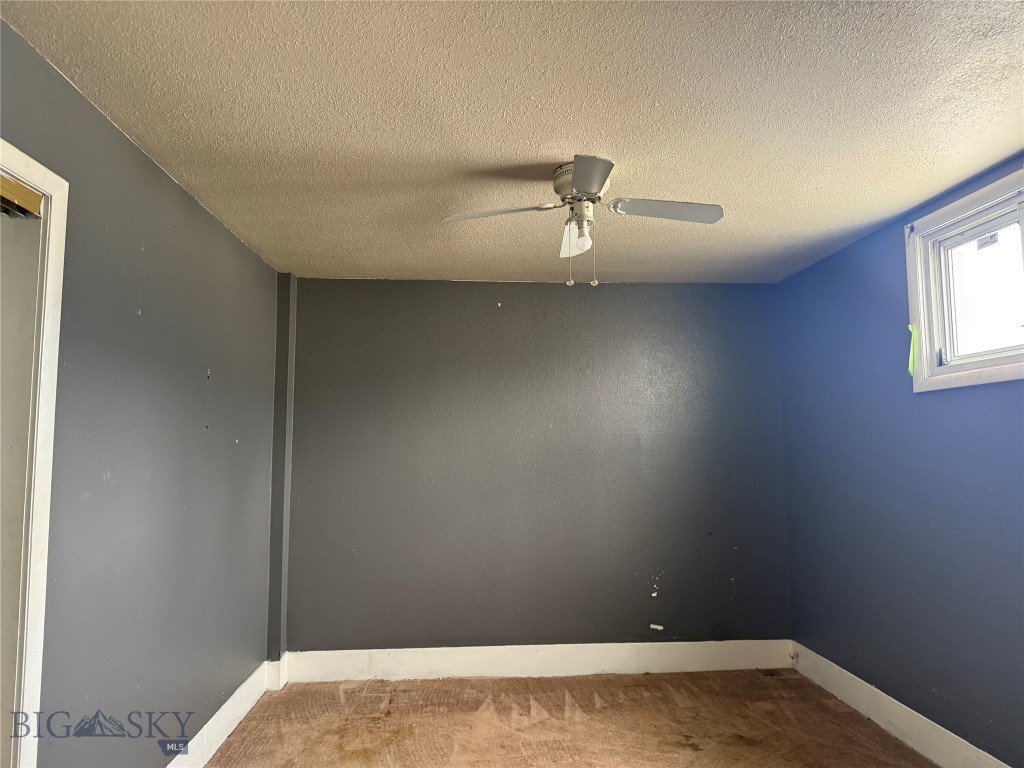 415 Ash Street Property Photo 12