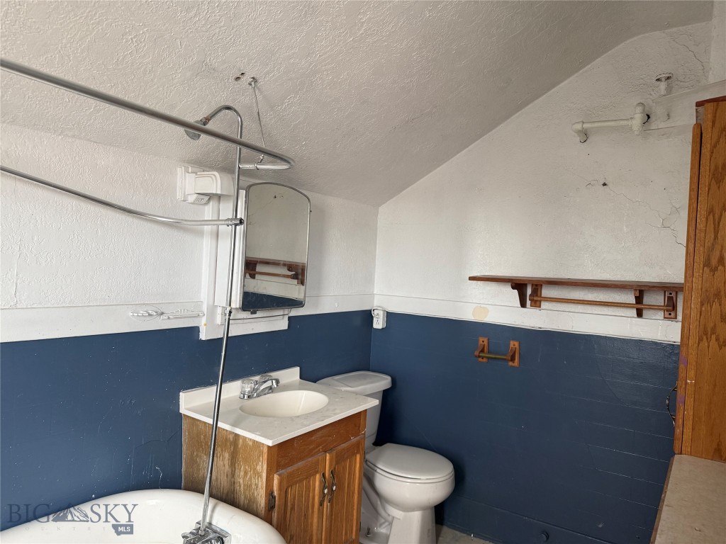 415 Ash Street Property Photo 15