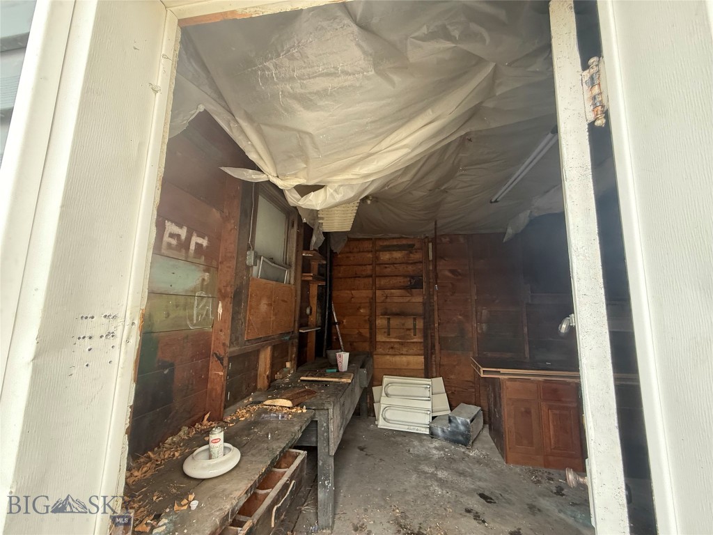 415 Ash Street Property Photo 23
