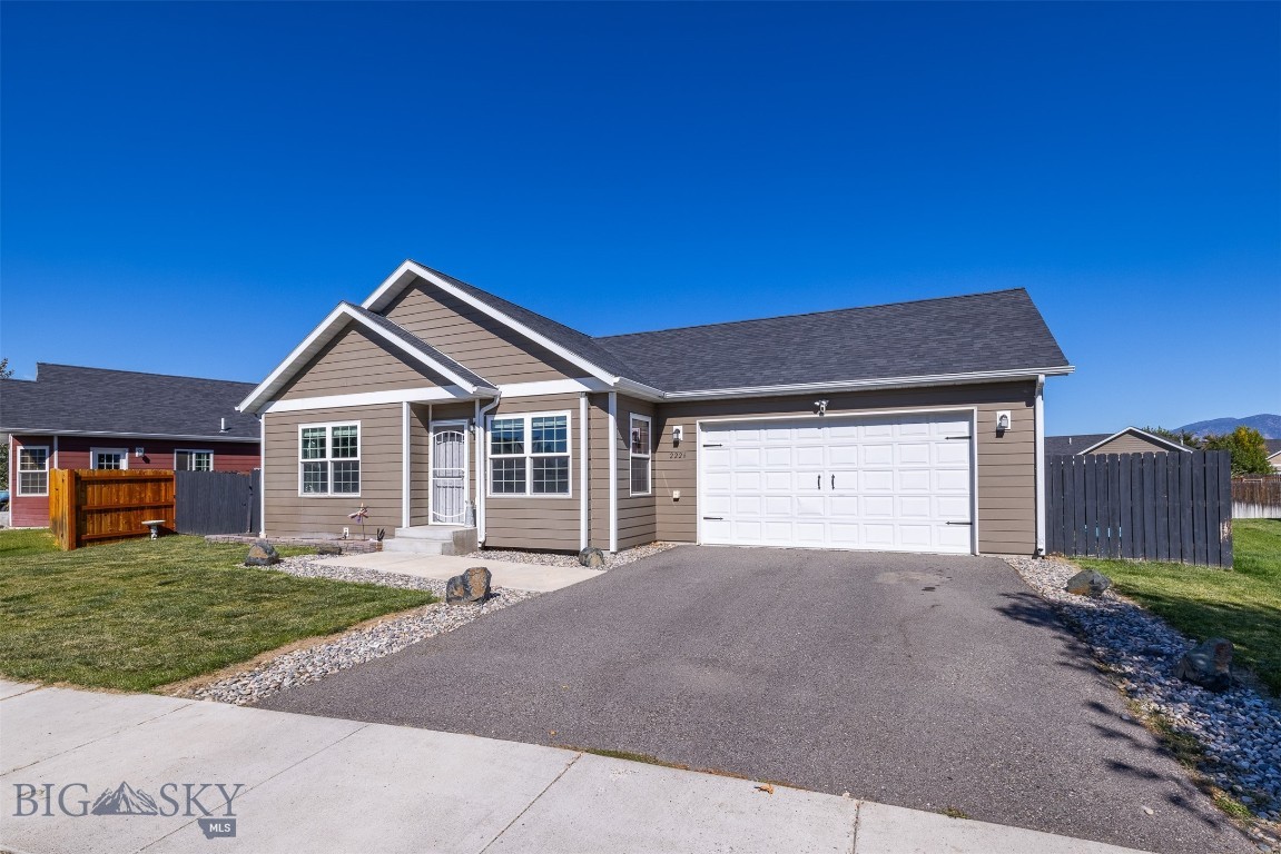 2226 Sturnella Lane Property Photo 1