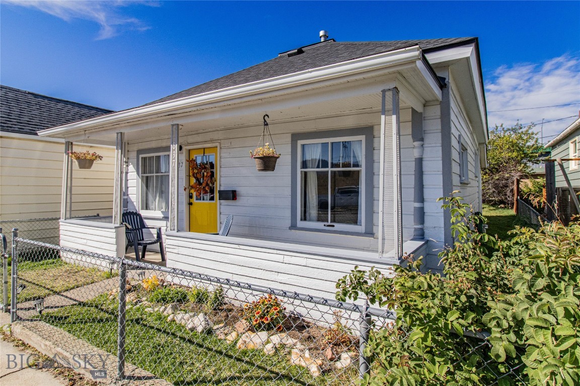 837 Placer Street Property Photo 2