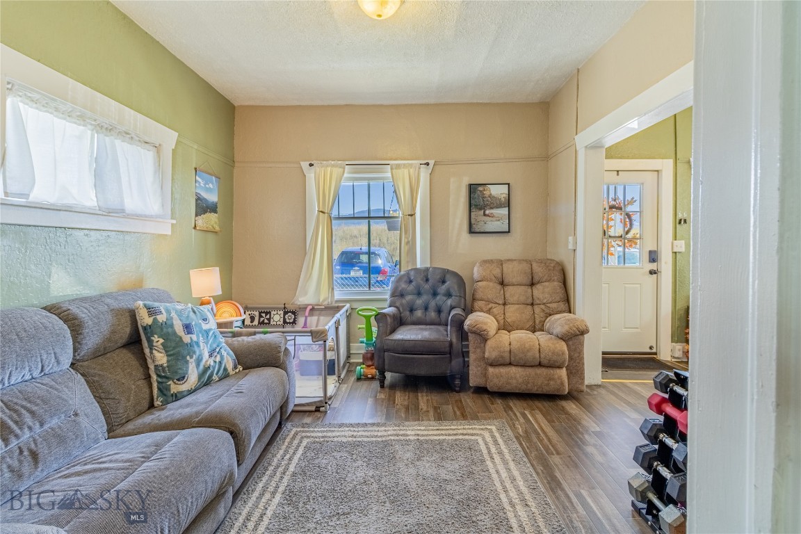 837 Placer Street Property Photo 10