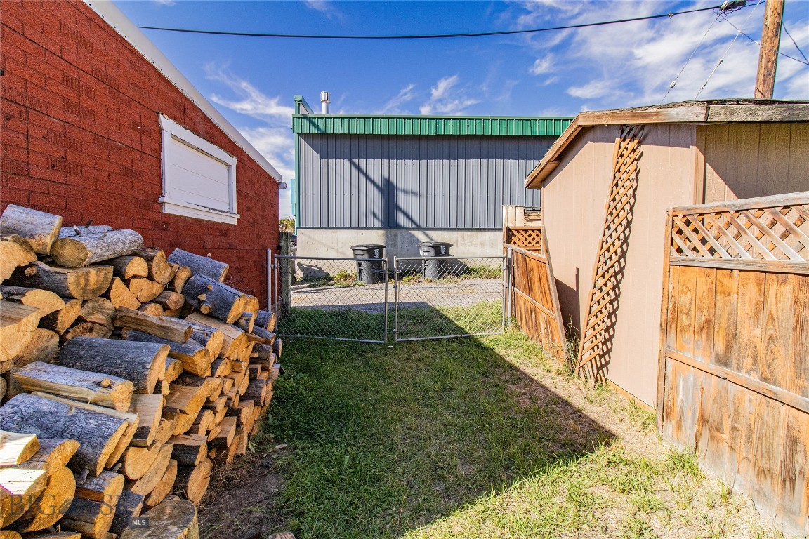 837 Placer Street Property Photo 42