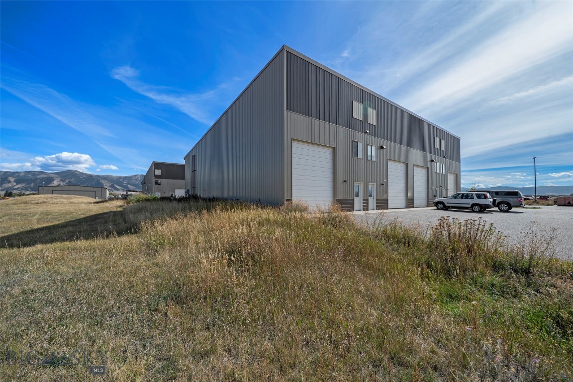209 Jetway Drive, Unit L Property Photo 1