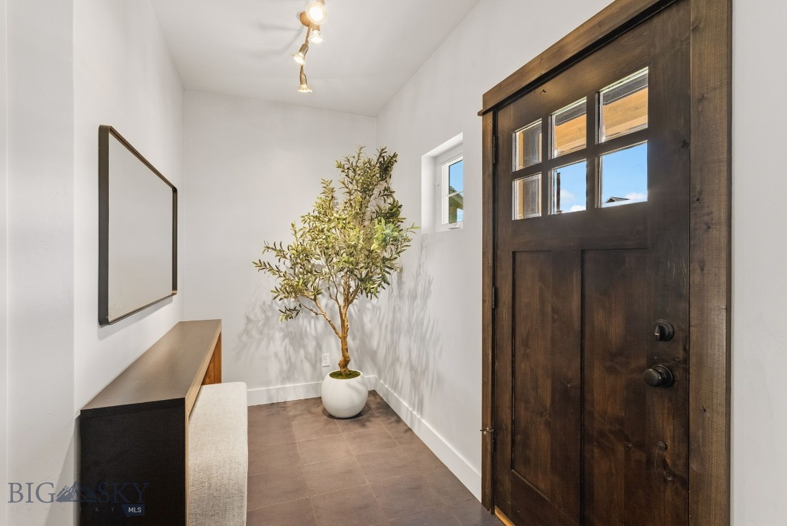 4895 Vine Street Property Photo 4