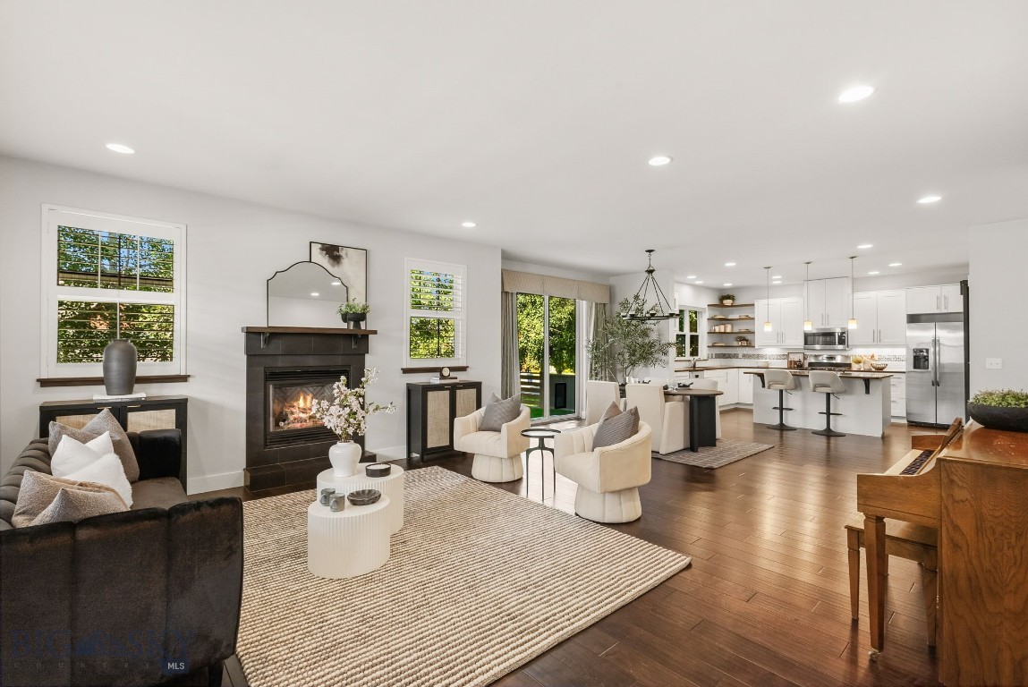 4895 Vine Street Property Photo 6
