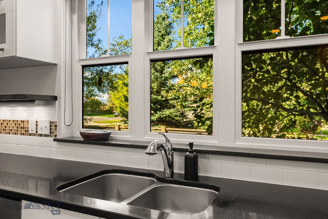 4895 Vine Street Property Photo 23