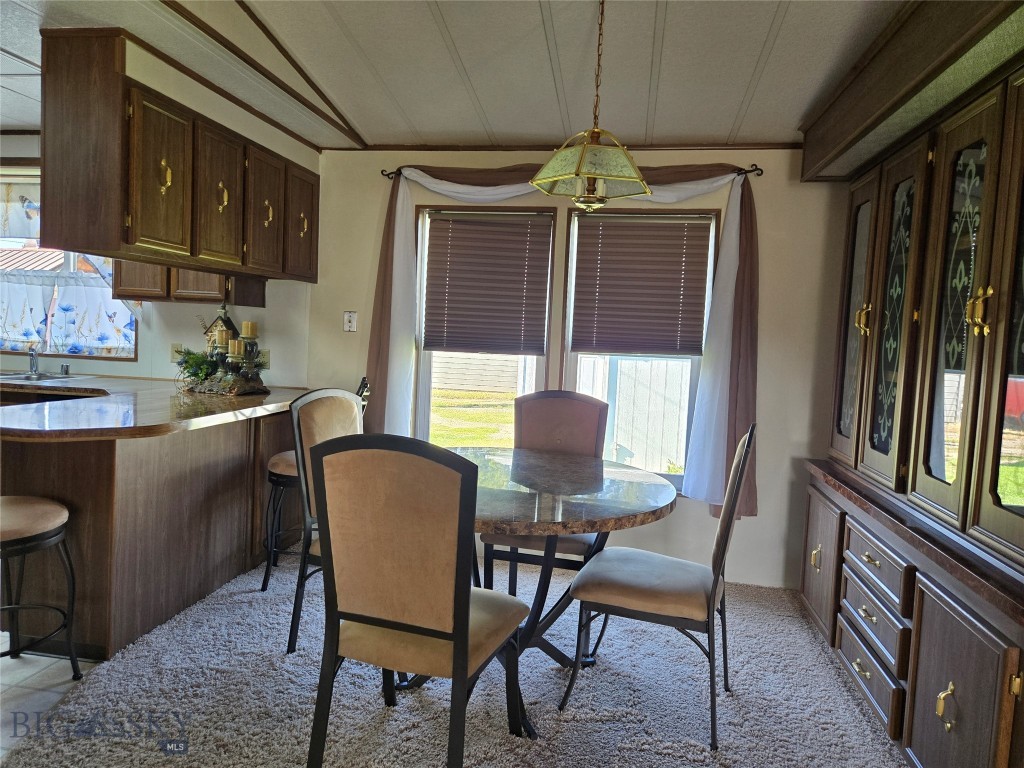 2511 Walnut Street Property Photo 9