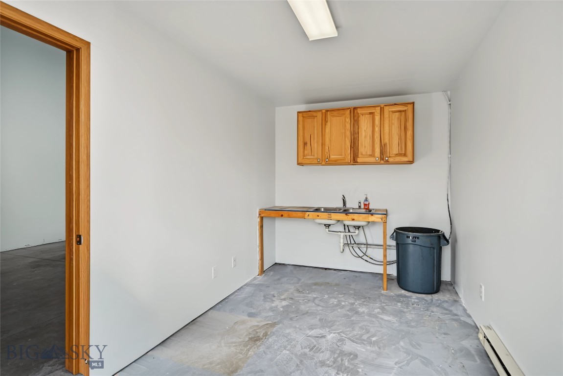 211 Jetway Drive G Property Photo 13