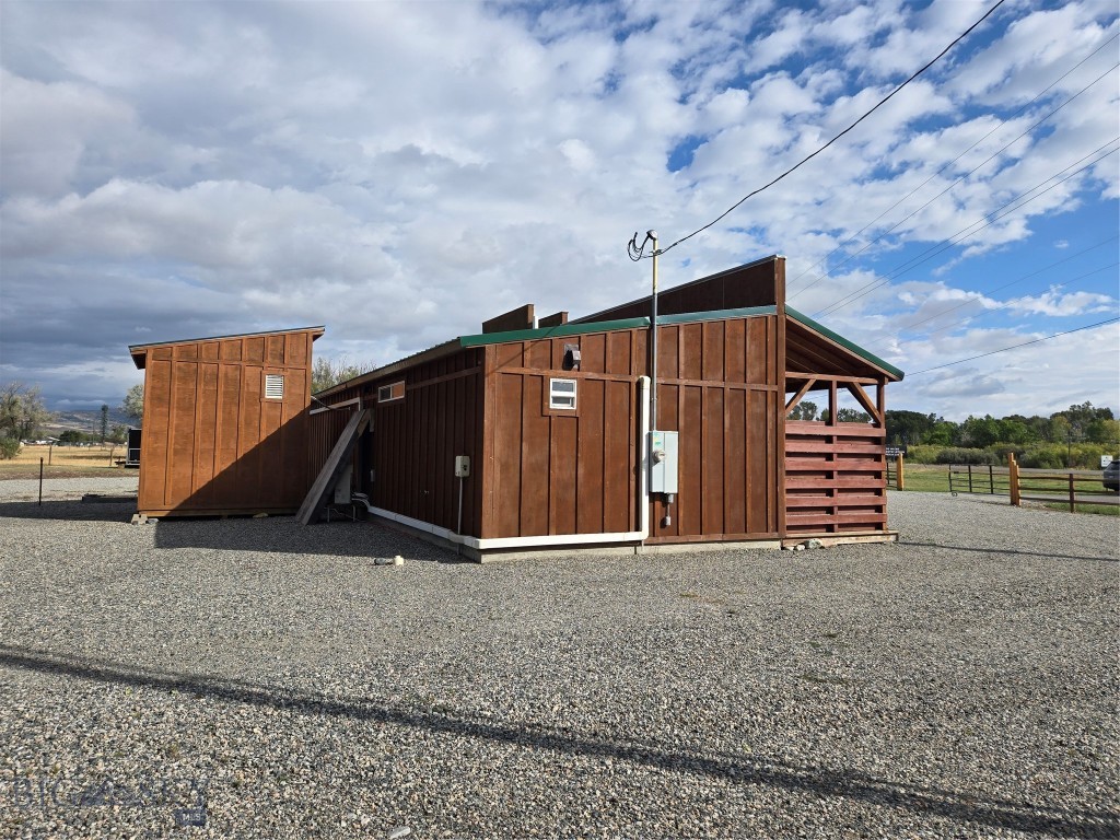 5189 Us Highway 89 S Property Photo 9