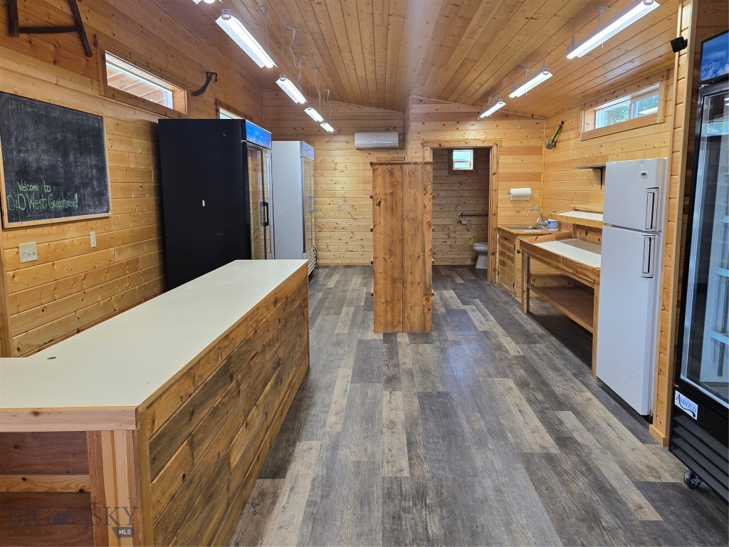 5189 Us Highway 89 S Property Photo 17