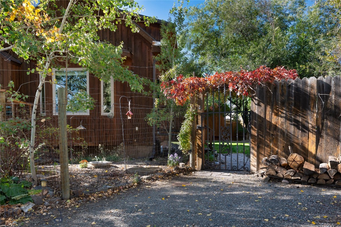 4 Sphinx Drive Property Photo 9