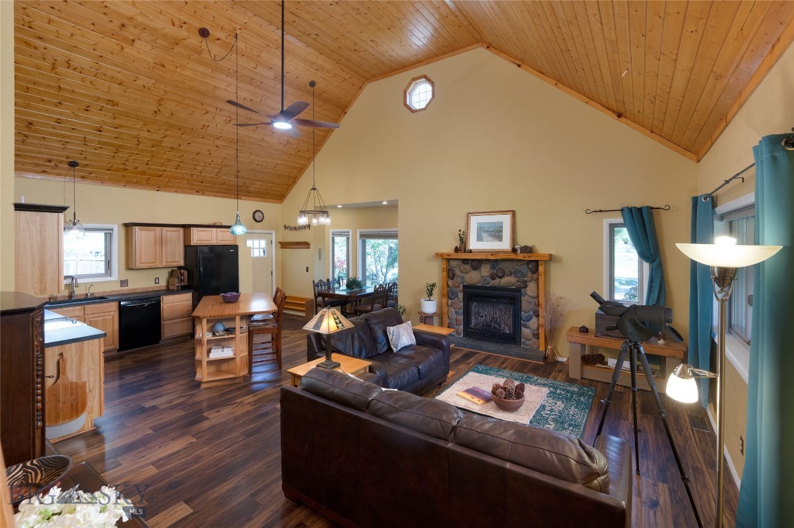 4 Sphinx Drive Property Photo 10