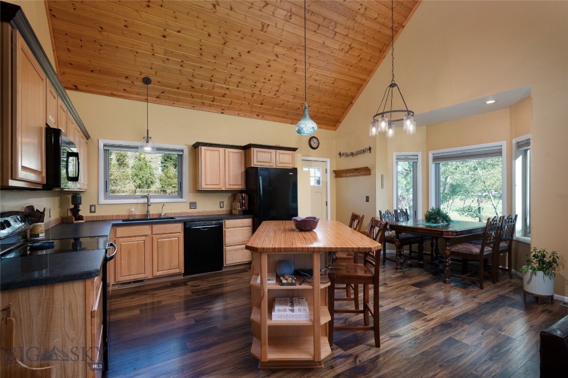 4 Sphinx Drive Property Photo 11