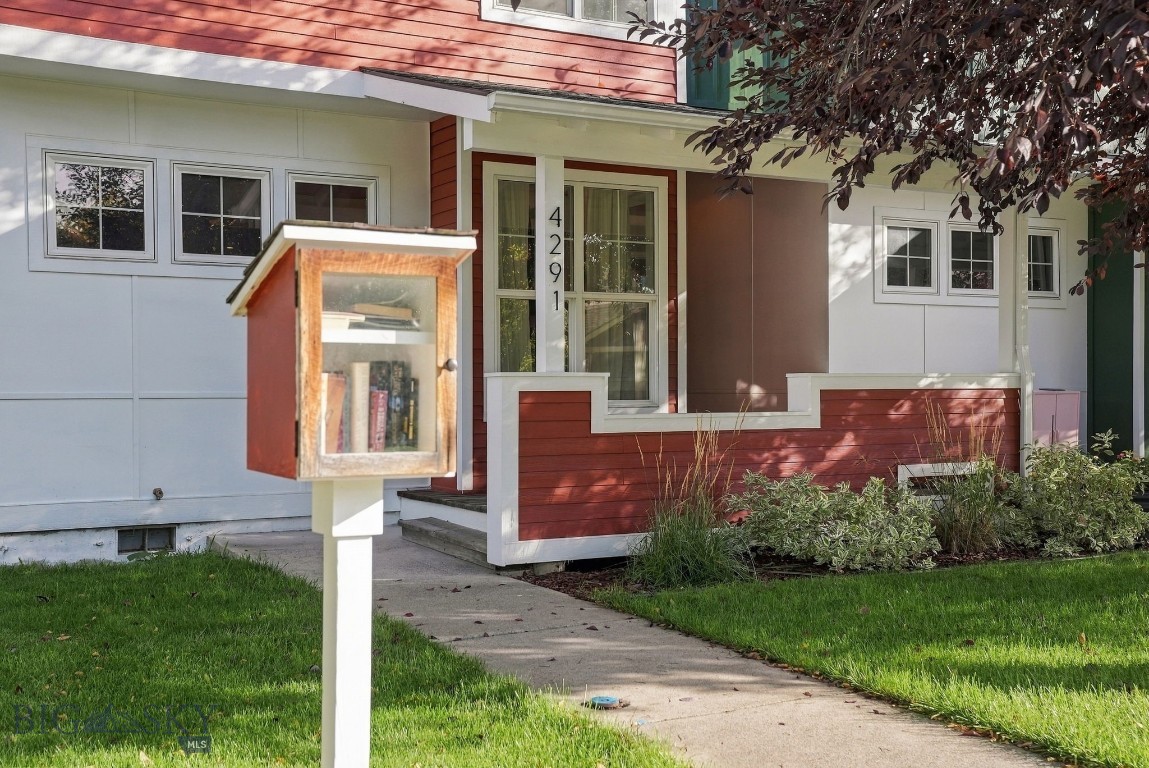 4291 Cover Street Property Photo 3