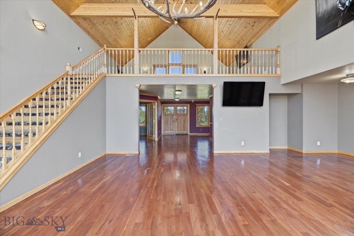 6958 Black Sandy Loop Property Photo 8