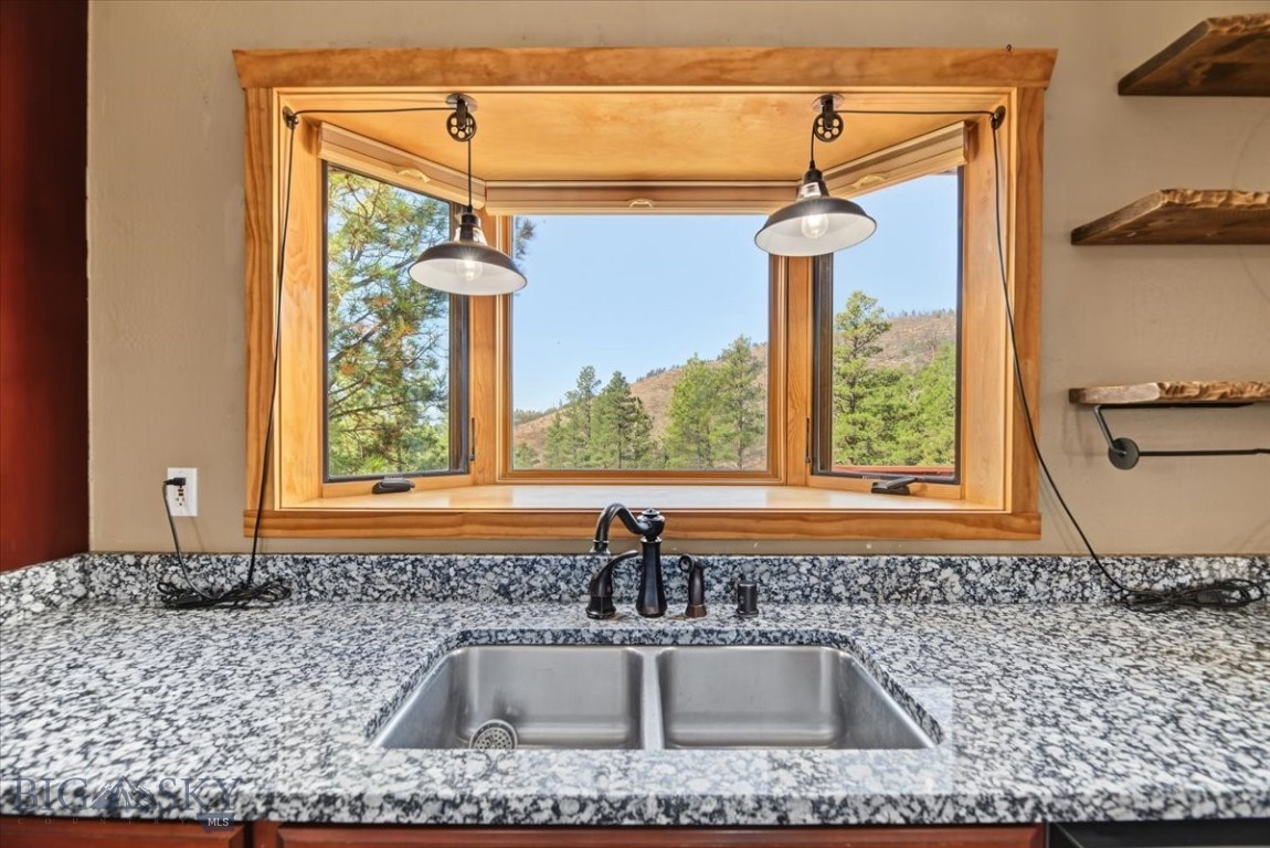 6958 Black Sandy Loop Property Photo 16
